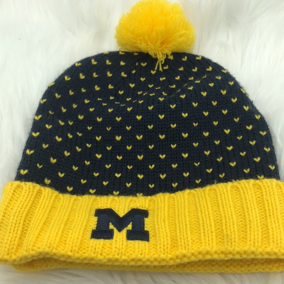 Nike Michigan Wolverines Cuffed Pom Knit Hat